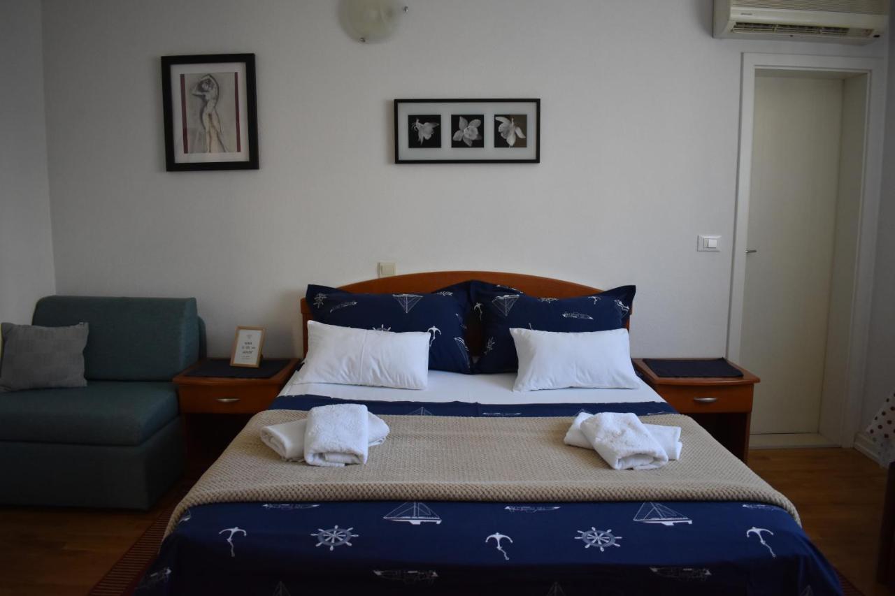 Apartments Bombonin Макарска Екстериор снимка