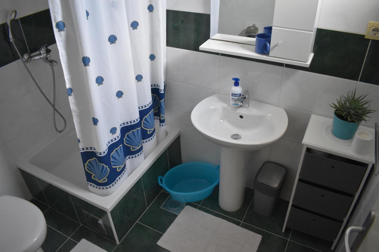 Apartments Bombonin Макарска Екстериор снимка