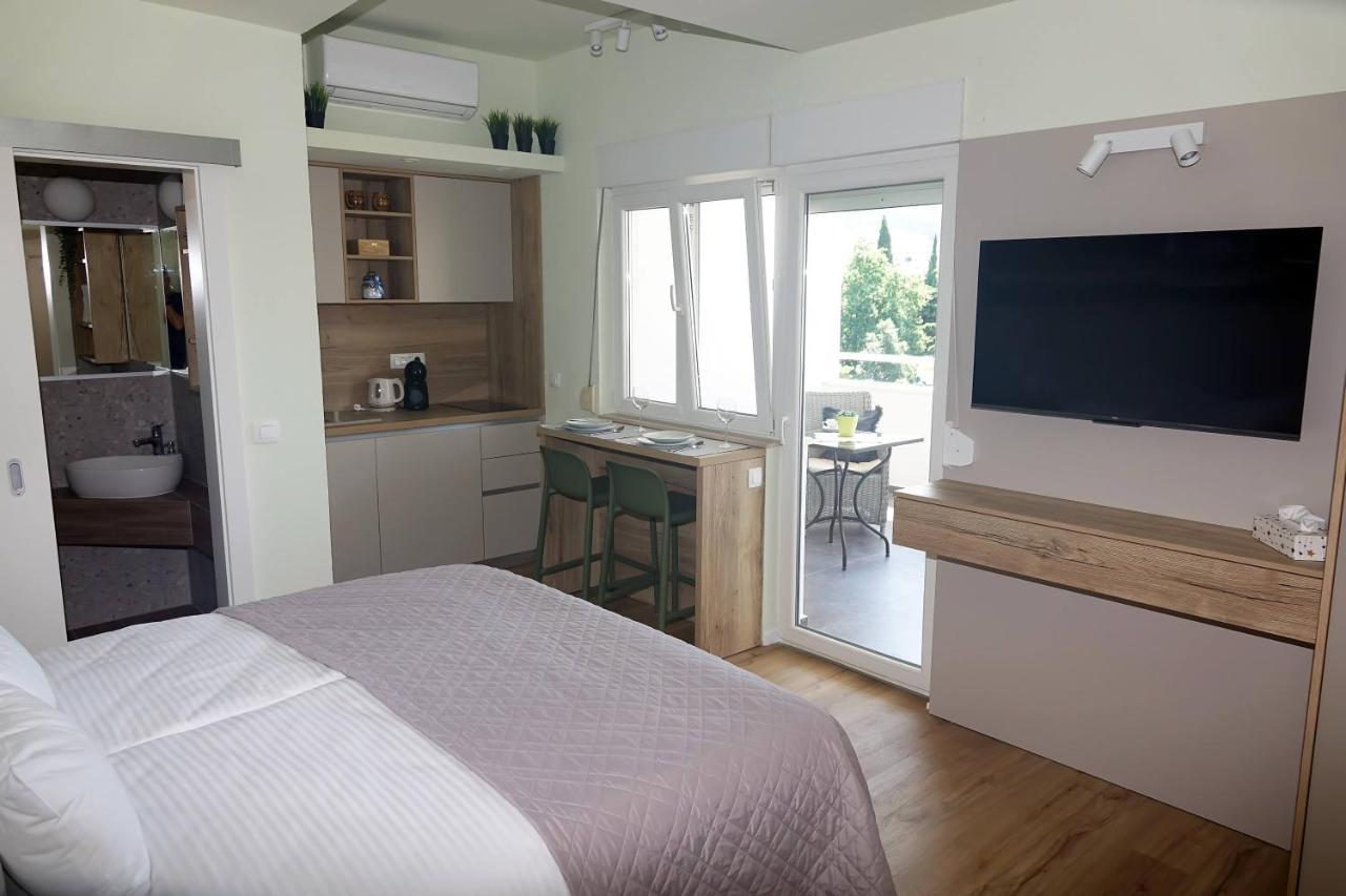 Apartments Bombonin Макарска Екстериор снимка