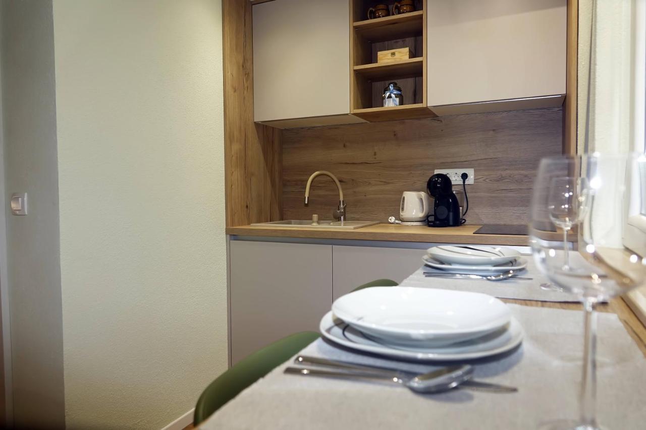 Apartments Bombonin Макарска Екстериор снимка